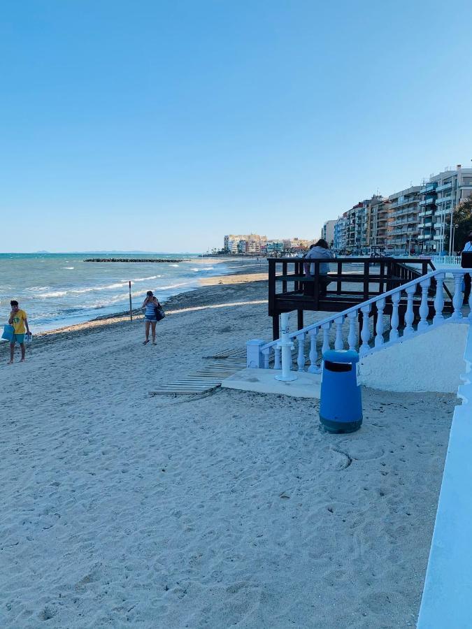 Bonito Apartamento de dos habitación y piscina Torrevieja Exterior foto