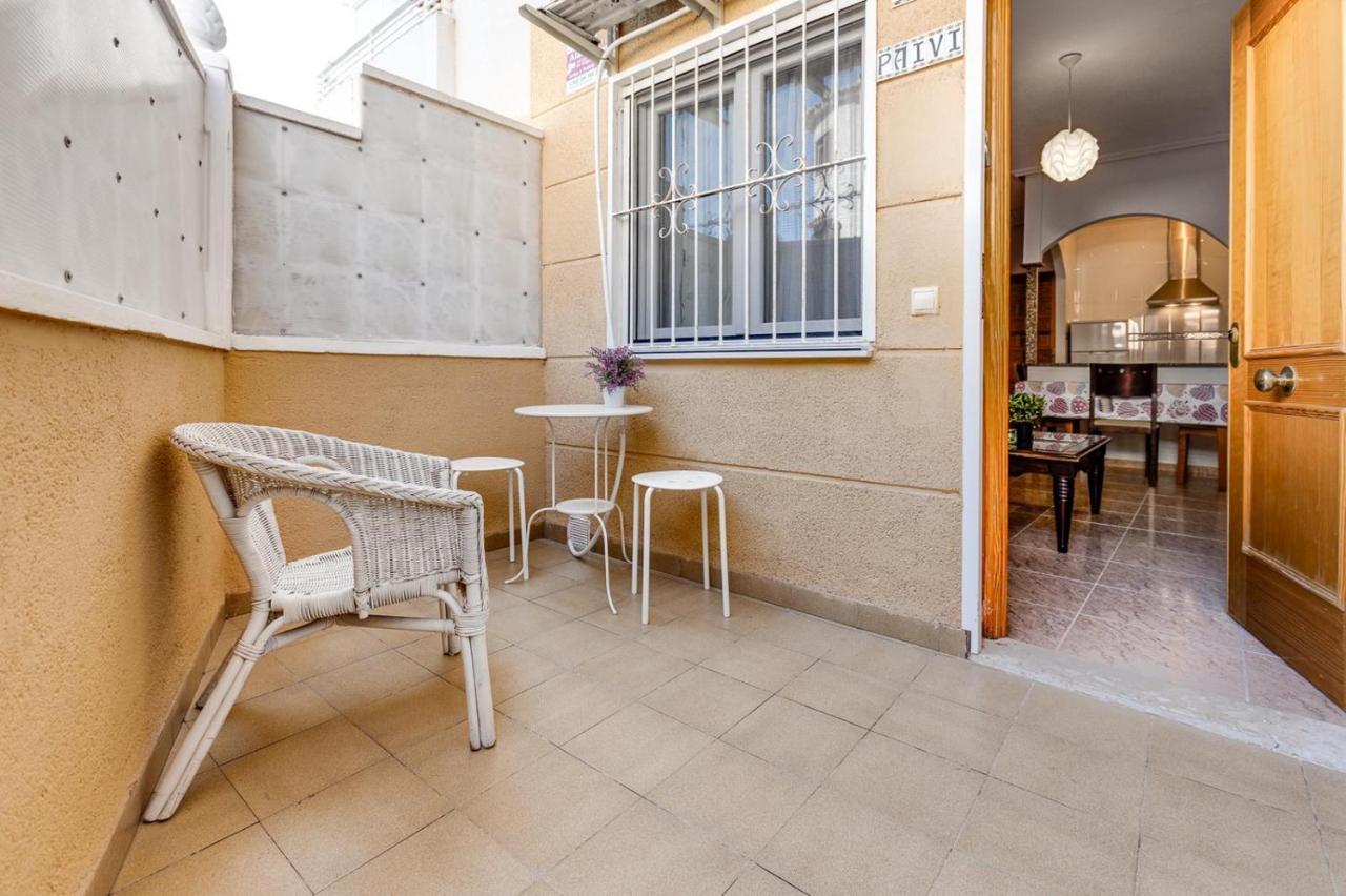 Bonito Apartamento de dos habitación y piscina Torrevieja Exterior foto